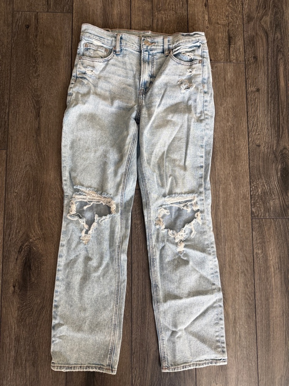 American Eagle Outfitters Light Blue Distressed Straight Leg Jeans